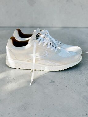 Duke + Dexter off-white the Christie men’s suede and mesh sneakers | size 8